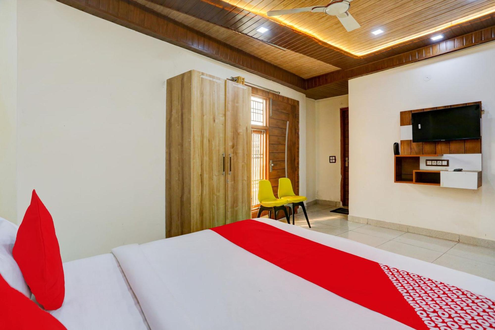 Hotel O Family Deluxe New Delhi Luaran gambar